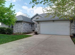 735 S Timbercreek Ave, Springfield, MO 65802