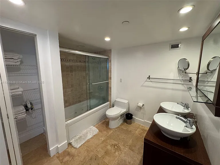 2301 Collins Ave #1525 — Photo 10