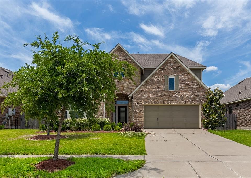 1st image of 427 Cascade Oaks Ln