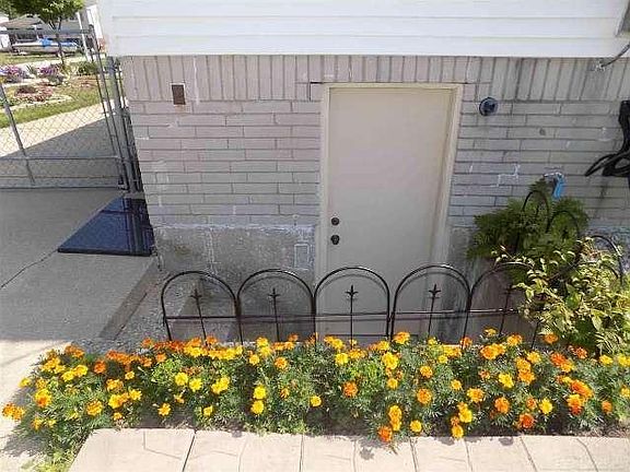 4th image of 2719 Pall Mall Dr #1