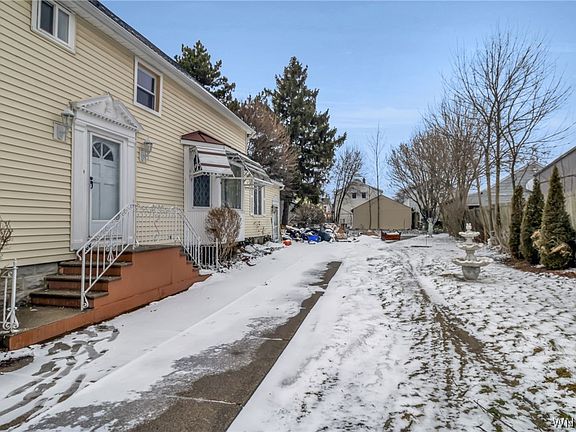 5th image of 146 David Ave