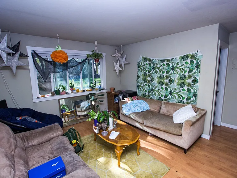 720 D St #7 — Photo 4
