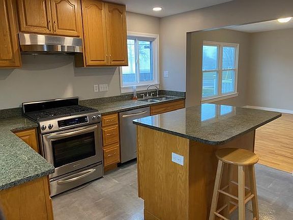 2nd image of 2823 Lakeview Ave