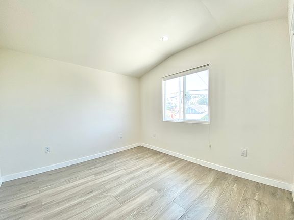 5th image of 4817 S Gramercy Pl #5