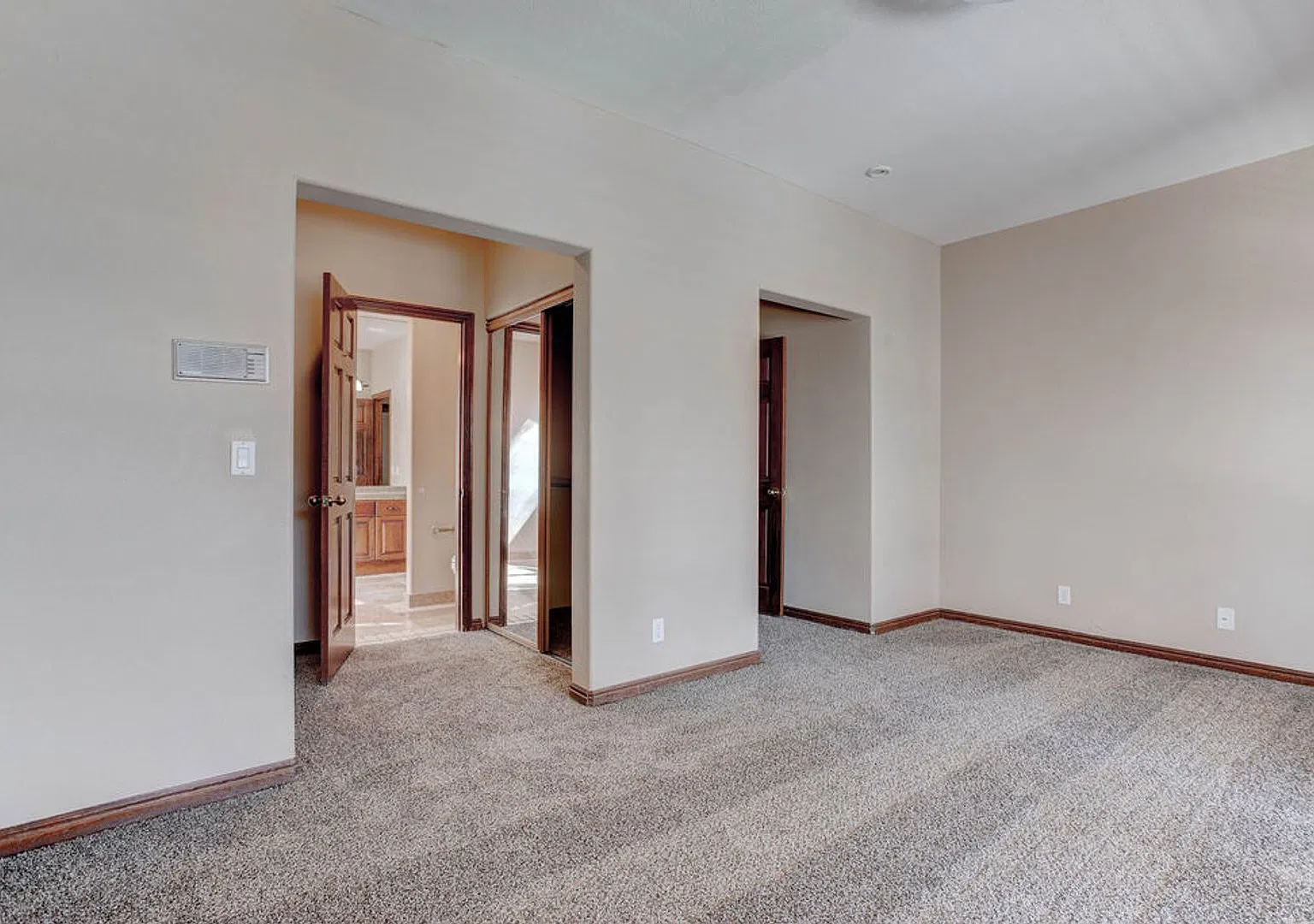 3170 Appleblossom Circle, Las Vegas, NV 89117 — Photo 2