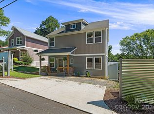 102 Stewart St, Asheville, NC 28806