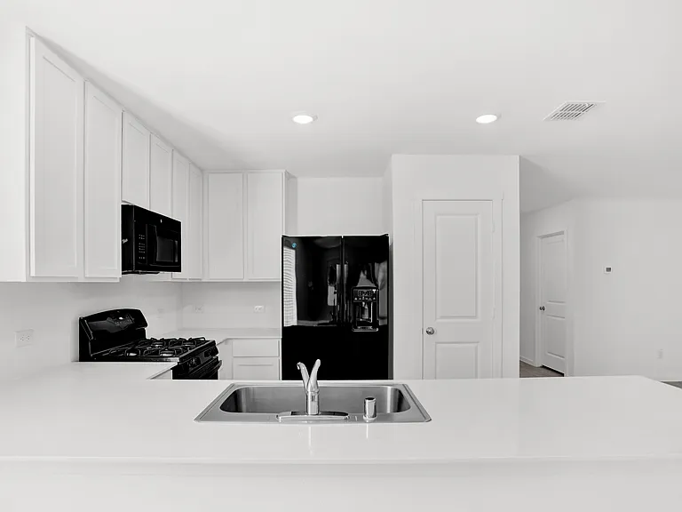 1025 Macnab Dr — Photo 15
