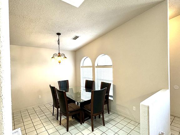 4th image of 1041 Cypress Ct SE