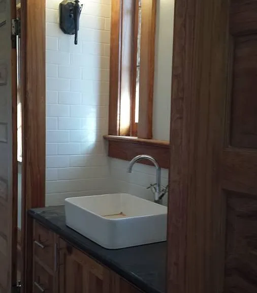 4040 Clermont Dr — Photo 22