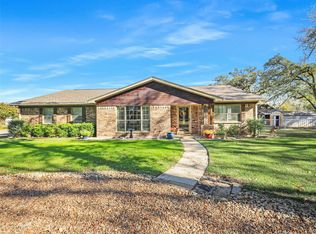 305 Dena Ln, Aubrey, TX 76227