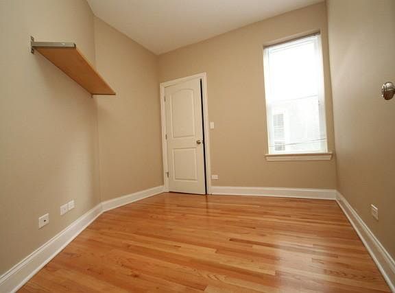 5th image of 1330 W Argyle St #1W