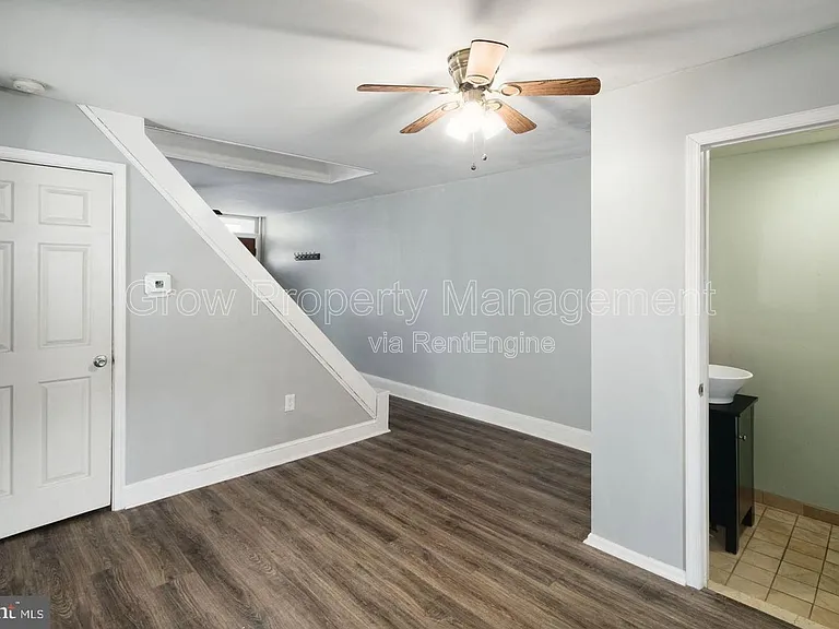 4714 Fowler St — Photo 3