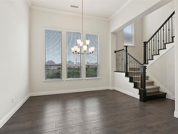 4th image of 231 Lake Trail Ln