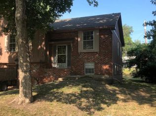 7822 Kessler Ln, Overland Park, KS 66204