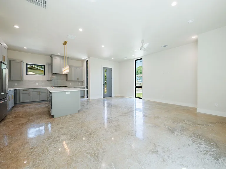 6315 Del Monte Rd #A — Photo 8