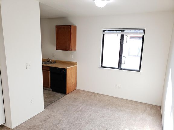 3rd image of 5113 Panama Ave APT E