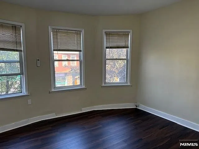 234 Paterson Ave — Photo 5