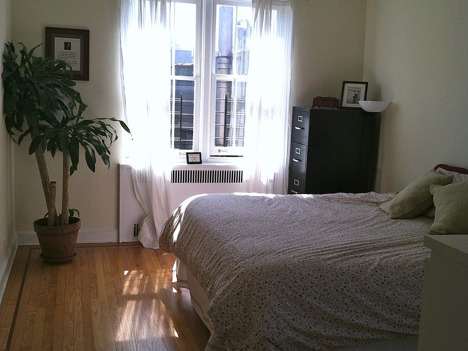 2nd image of 66 W 88th St APT 6A