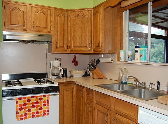 4th image of 15 Whelan Ave