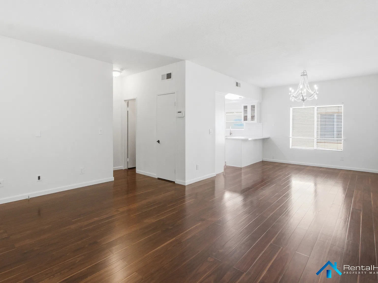 2 bed, 2.5 bath, 1150 sqft, $3,745 — Photo 2