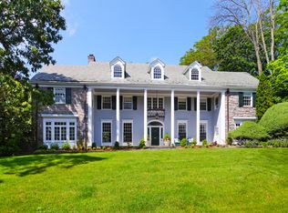 350 Beechmont Dr, New Rochelle, NY 10804