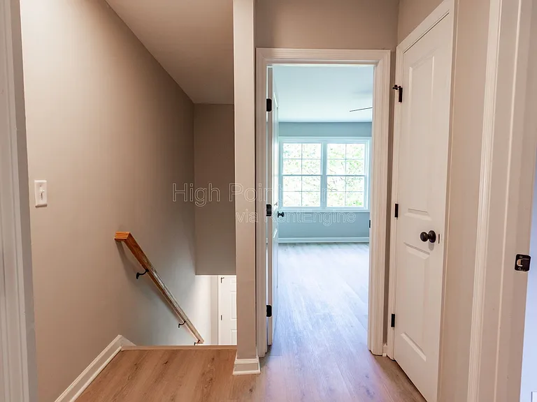 400 Gallery Ln #B-5 — Photo 24