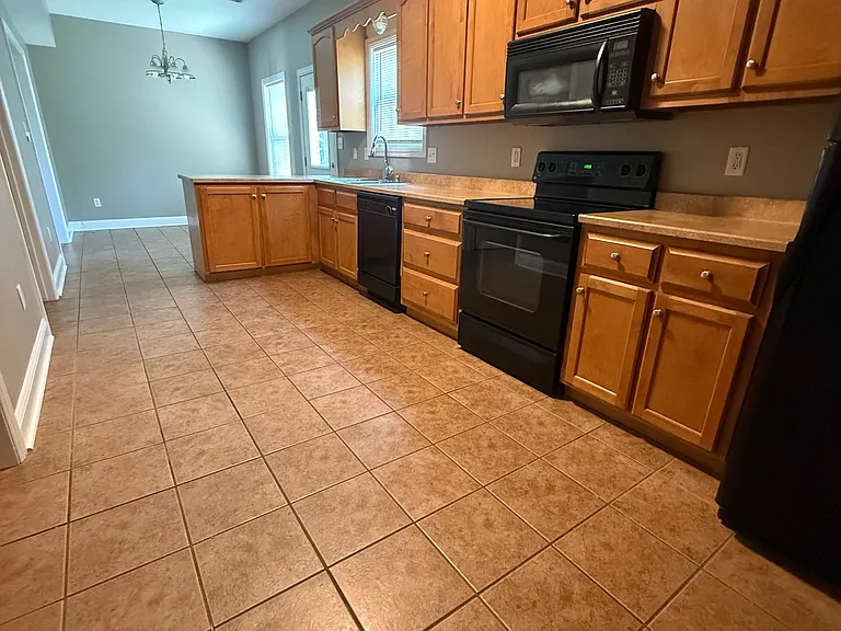 115 Commerce Dr #1 — Photo 4