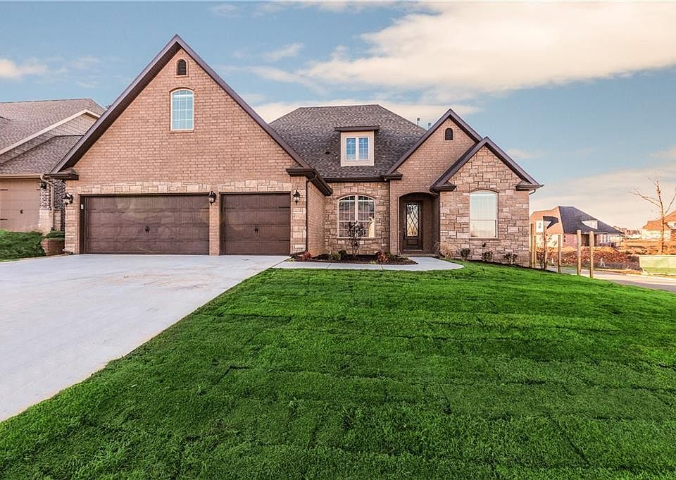 1st image of 21 NE Dawn Hills Dr