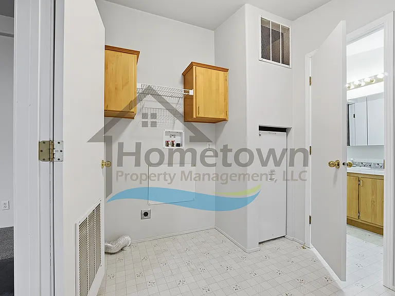 5425-1 E Grove Ave — Photo 33