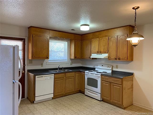 1st image of 125 College Ave APT C3