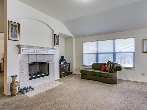 3rd image of 2225 Deniro Dr