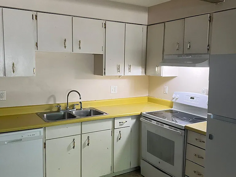 1806 Stanford Dr — Photo 6