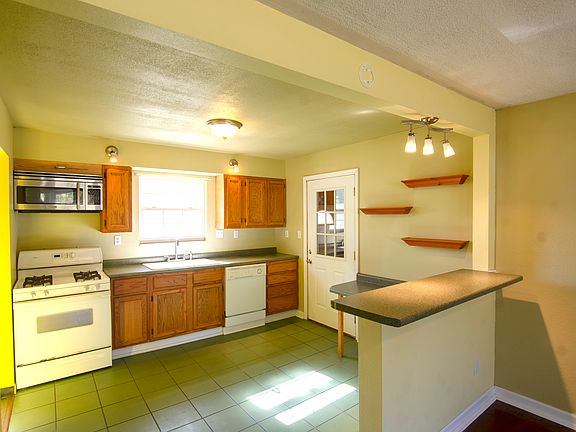 4th image of 612 Margaret Ave