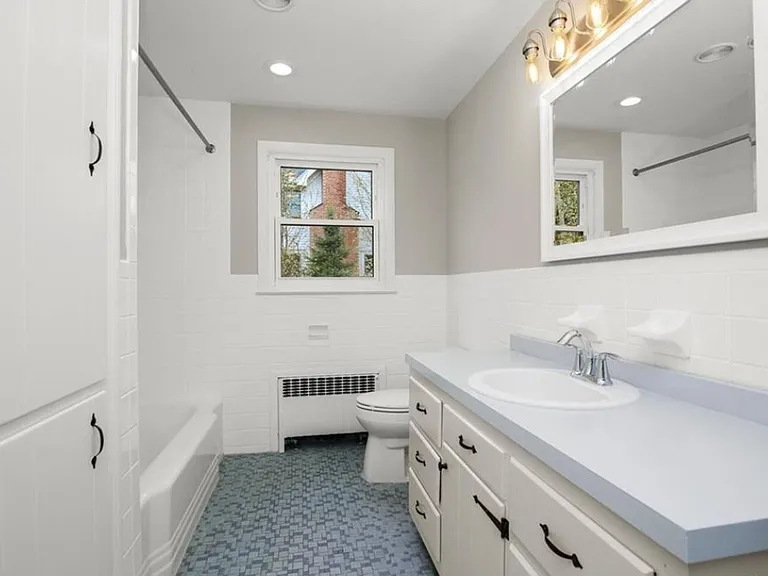5 Turtleback Ln — Photo 14