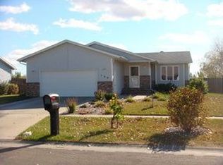 729 12th Ave W, West Fargo, ND 58078