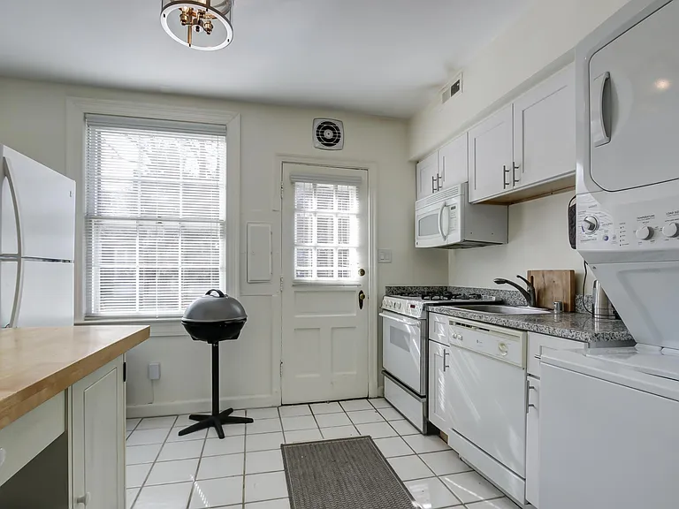 1100 S Barton St #293 — Photo 12