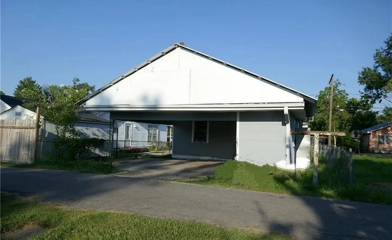 3 bed, 1095 sqft, $1,200 — Photo 2