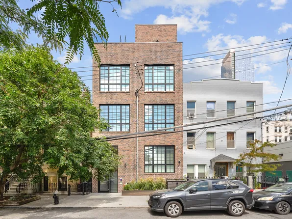 21-19 46th Avenue image 17 of 17