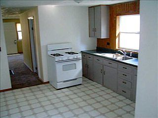 3rd image of 512 N Sheridan St