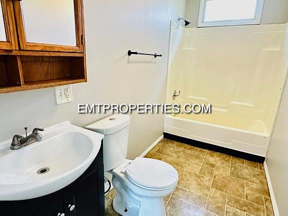 5th image of 1852 E 37th St
