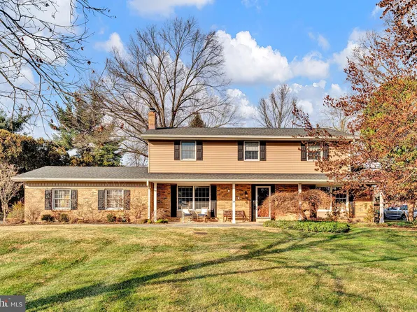 34 Continental Ln, Titusville, NJ 08560