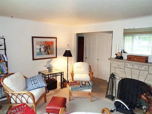 3rd image of 1707 Longwood Dr