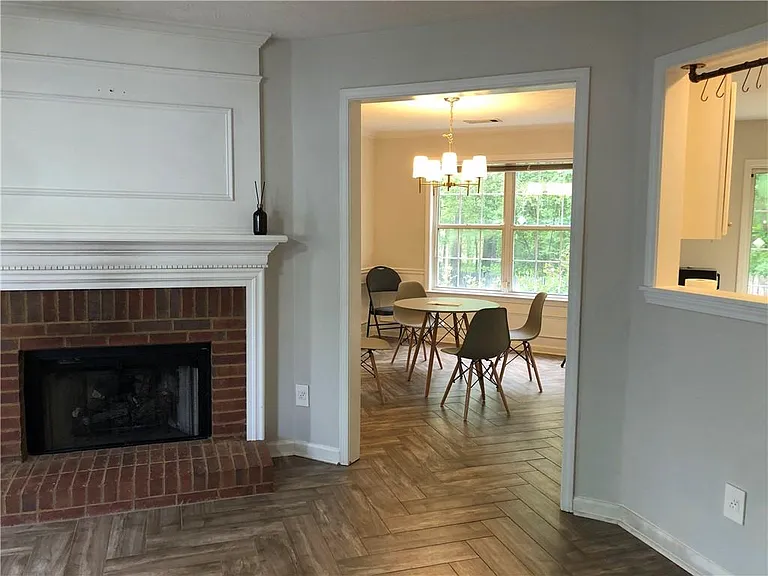 370 Manor Glen Dr — Photo 7