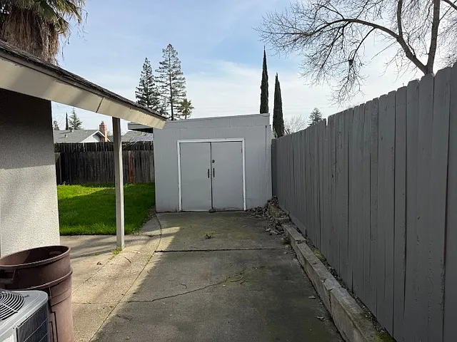 2680 S Whitney Blvd — Photo 23