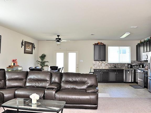 4th image of 2253 Juarez Dr