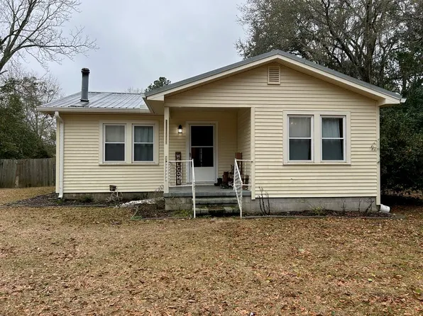 148 Swan Lake Dr, Ashford, AL 36312