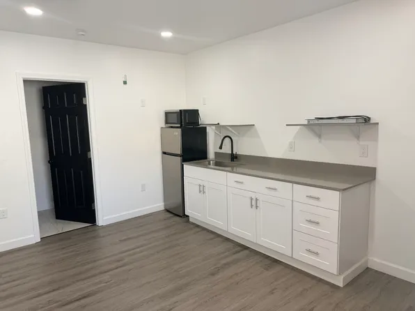 209-211 San Lorenzo Ave NW #209-1/2, Albuquerque, NM 87107