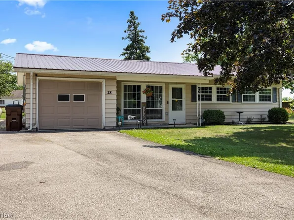 28 Elmwood Dr, Greenwich, OH 44837