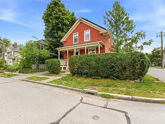 3rd image of 271 Highland Ave