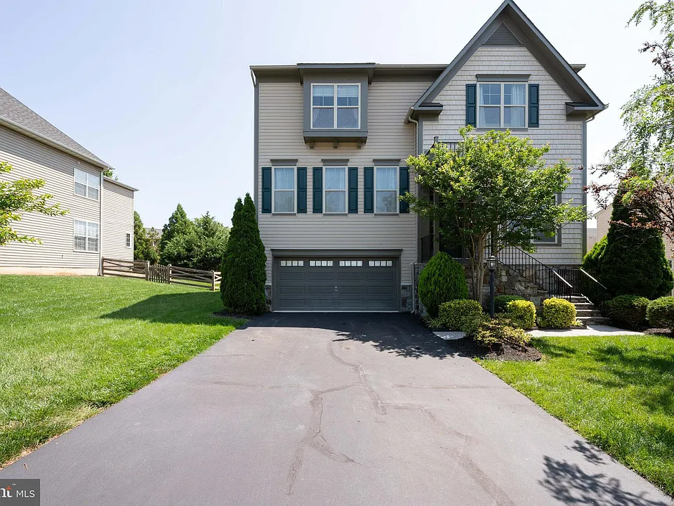 14298 Ladderbacked Dr